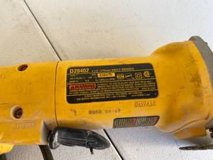 lot 16 image: DeWalt 4 12 Angle Grinder