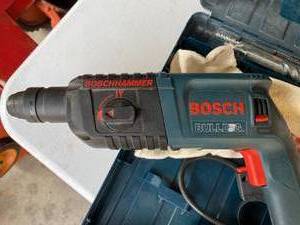 lot 23 image: Bosch Bulldog Hammer Drill