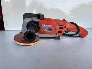 lot 26 image: Milwaukee 7 Polisher
