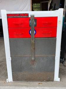 lot 160 image: SnapOn Heavy Duty Metal Cabinet