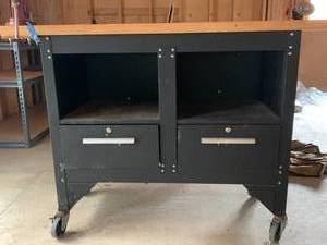 lot 198 image: Workbench