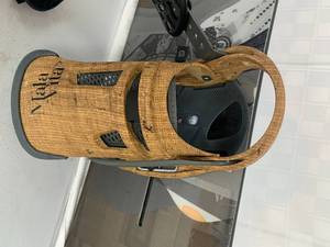 lot 48 image: Burton Snowboard Equipment