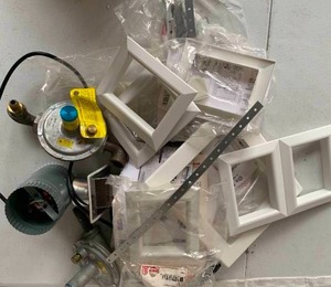 lot 128 image: Miscellaneous Fittings and more