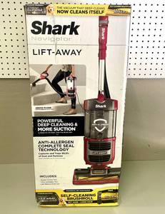 Shark Navigator Lift-Away Self-Cleaning Brushroll Upright Vacuum