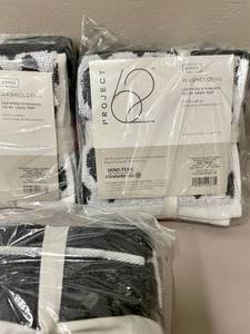 Lot of 12 Black &amp White Bathroom Washcloths