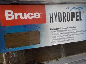 5 Boxes Bruce Hydropel Flooring 22...