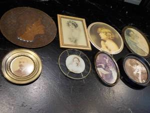 8 Vintage Framed Pictures...