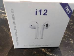 True Wireless Stereo i12...
