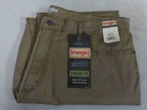 Wrangler size 42 x 30...