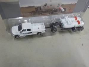 ERTL Ram 2599 Die Cast...