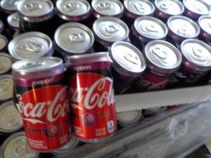 2 Cases 7.5 oz Cans Coca Cola Cherr...