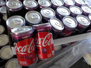 2 Cases 7.5 oz Cans Coca Cola Cherr...