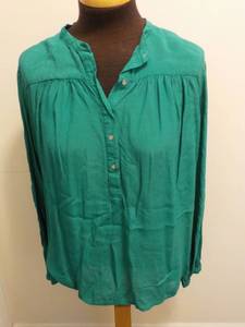 Maurices size XL  almost new...