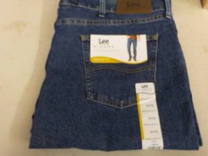 Lee Riders Jeans size 42 x 32...