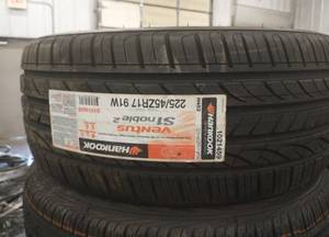 lot 16 image: One New Hankook tire 22545ZR17