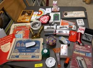 lot 52 image: Large box of all kinds of treasures