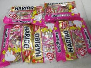 lot 49 image: 5 bags of Haribo 40 valentine excha...