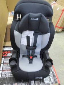 lot 84 image: saftey first 2 in 1 booster seat...