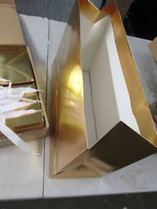 lot 145 image: 12 ggold gift bags with ribbon hand...