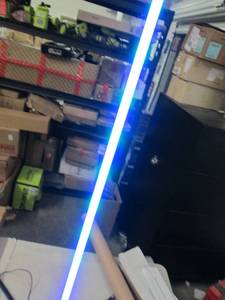 lot 204 image: Magic lantern 4ft tall light pole, ...