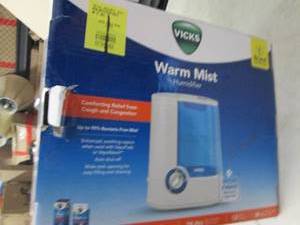 lot 224 image: vicks warm mist humidifier powers o...