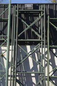 quantity of 4 13 x 42 uprights