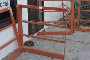 Interlocking Mezzanine gate can be used as a regular gate too
