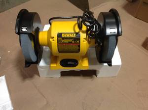 Dewalt 8 in. 205 mm Bench Grinder not used see pictures