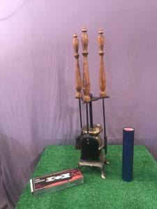 lot 4 image: Fireplace Accessories