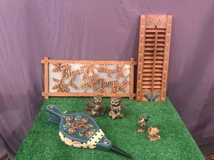 lot 25 image: Home Decor