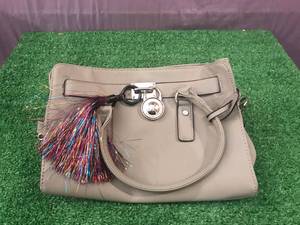 lot 31 image: Michael Kors Handbag