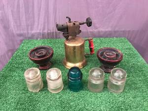 lot 48 image: Vintage Items