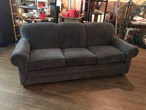 lot 52 image: Lazyboy Sofa
