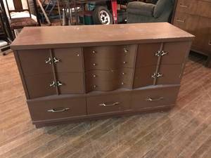 lot 54 image: Dresser