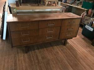 lot 56 image: Dresser