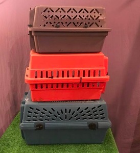 lot 63 image: Pet Carriers