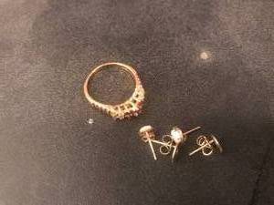 lot 158 image: 14K Gold Ring & Earrings
