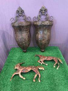 lot 93 image: Metal Home Decor