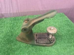 lot 121 image: Vintage Valve & Clutch Spring Tester