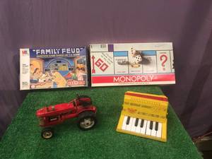 lot 176 image: Toys & Games