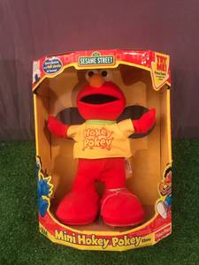 lot 182 image: Mini Hokey Pokey Elmo