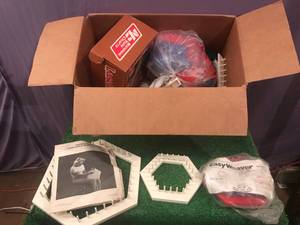 lot 185 image: Crafting Supplies