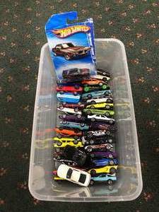 lot 279 image: Hot Wheels & Matchbox Cars