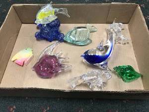 lot 288 image: Glass Decor