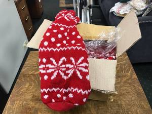 lot 302 image: Box of 12 14 Winterflake Bottlebags