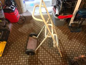 lot 306 image: Collapsible Rolling Step Stool