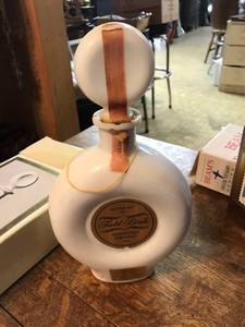 lot 307 image: Field Birds Decanter Edition 1