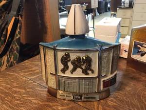 lot 308 image: Jim Beam NFL Hall of Fame Decanter