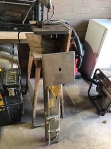 lot 329 image: Shop Saws