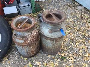 lot 365 image: 2 Cream Cans